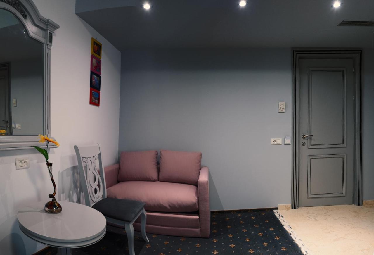 Hotel Eden Iasi Bagian luar foto