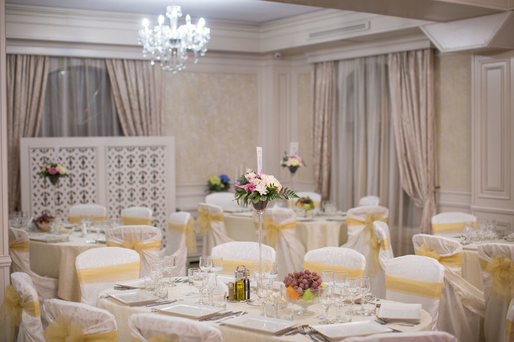 Hotel Eden Iasi Bagian luar foto